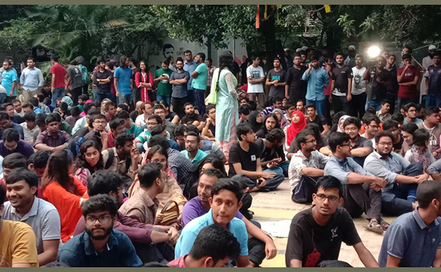 ষষ্ঠ দিনেও বিক্ষোভে উত্তাল ক্যাম্পাস