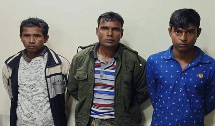 লিচুবাগানে স্কুলছাত্রীকে রাতভর গণধর্ষণ, ৩ আসামি গ্রেফতার লিচুবাগানে স্কুলছাত্রীকে রাতভর গণধর্ষণ, ৩ আসামি গ্রেফতার