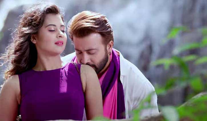 ফের শাকিবের নায়িকা বুবলী ফের শাকিবের নায়িকা বুবলী