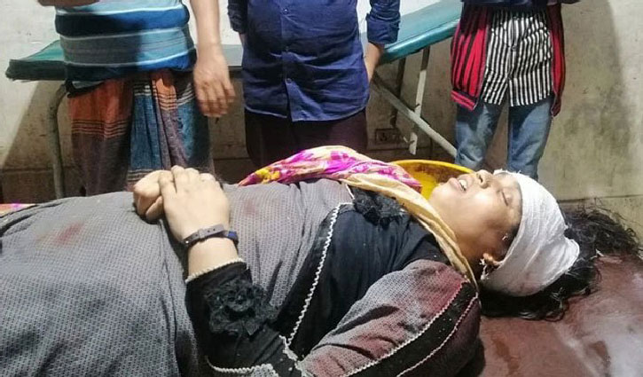 ব্যাগে ছিনতাইকারীর টান, পড়ে গেলেন মা শিশুটি ট্রেনে ব্যাগে ছিনতাইকারীর টান, পড়ে গেলেন মা শিশুটি ট্রেনে