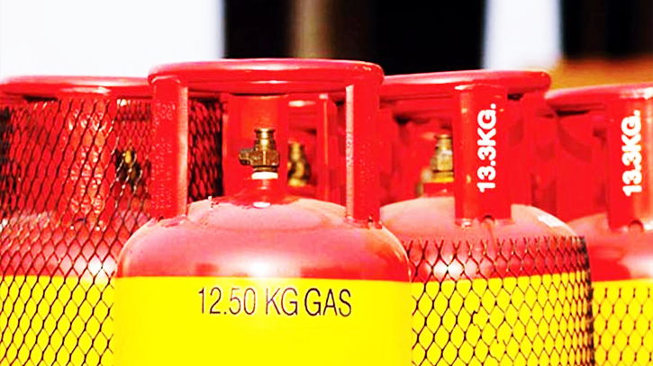 ১২ কেজির এলপি গ্যাসের দাম কমলো ২৬ টাকা ১২ কেজির এলপি গ্যাসের দাম কমলো ২৬ টাকা