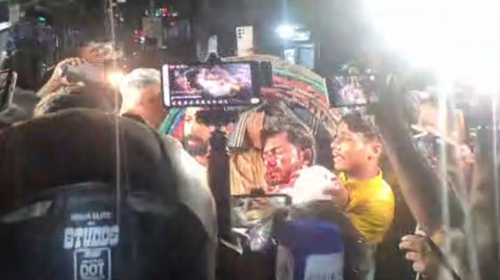 জাপা কার্যালয়ের সামনে পুলিশের লাঠিচার্জ, মারাত্মক আহত নুর