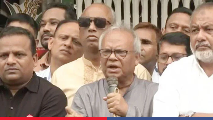 সংকট মোকাবিলায় সরকারের সর্বোচ্চ প্রচেষ্টা অব্যাহত: রিজভী