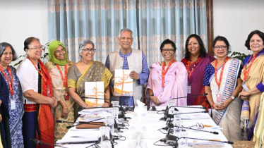 প্রধান উপদেষ্টার কাছে নারীবিষয়ক সংস্কার কমিশনের প্রতিবেদন