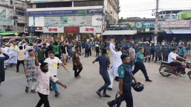 খুলনায় জাতীয় পার্টির অ‌ফি‌সে হামলা