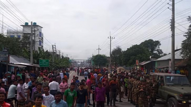 নীলফামারী ইপিজেডে আইনশৃঙ্খলাবাহিনী-শ্রমিক সংঘর্ষ, নিহত ১, আহত ৮