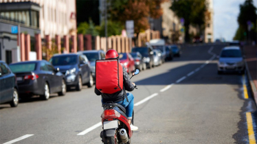 বাংলাদেশিসহ ৬০ জনকে ফেরত পাঠাচ্ছে যুক্তরাজ্য