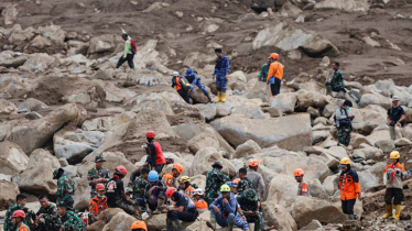 ইন্দোনেশিয়ায় ভূমিধসে প্রাণহানি বেড়ে ৪৯ ইন্দোনেশিয়ায় ভূমিধসে প্রাণহানি বেড়ে ৪৯