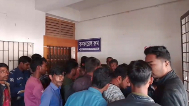 ছেলের বিয়ের দাওয়াত দিতে গিয়ে প্রাণ গেলো ট্রাক্টরের ধাক্কায় ছেলের বিয়ের দাওয়াত দিতে গিয়ে প্রাণ গেলো ট্রাক্টরের ধাক্কায়