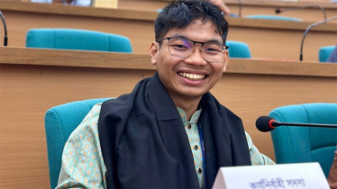 শহীদ মিনারে সাদিক কায়েম-ফরহাদরা, সর্ব মিত্রের ক্ষোভ শহীদ মিনারে সাদিক কায়েম-ফরহাদরা, সর্ব মিত্রের ক্ষোভ