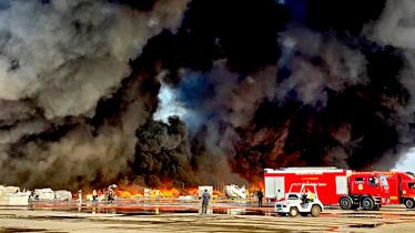 শাহজালাল কার্গো এলাকায় আগুন, নিয়ন্ত্রণে কাজ করছে ৩৬ ইউনিট