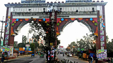 চট্টগ্রামে পিকআপ-কাভার্ডভ্যানের সংঘর্ষে নিহত ৫