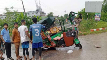 গাজীপুরে ডাম্প ট্রাকের চাপায় অটোরিকশার দুই যাত্রী নিহত গাজীপুরে ডাম্প ট্রাকের চাপায় অটোরিকশার দুই যাত্রী নিহত