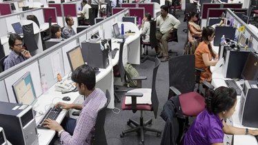 ঈদের ছুটি শেষ, মঙ্গলবার খুলছে অফিস-আদালত-ব্যাংক