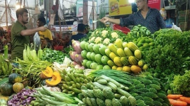 নতুন আলু-পেঁয়াজ এলেও কমেনি বাজারের চাপ