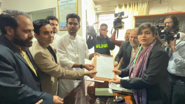 ঢাকা-১০ আসনে মনোনয়ন ফরম সংগ্রহ করলেন আসিফ মাহমুদ