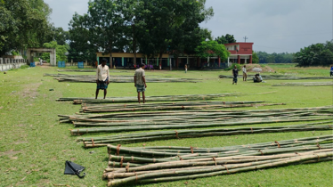 সখীপুরে বিদ্যালয় মাঠে বাঁশের হাট, ব্যাহত হচ্ছে শিক্ষা কার্যক্রম
