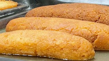 নেত্রকোণার ‘বালিশ মিষ্টি’ পেল দেশের ৫৮তম জিআই স্বীকৃতি