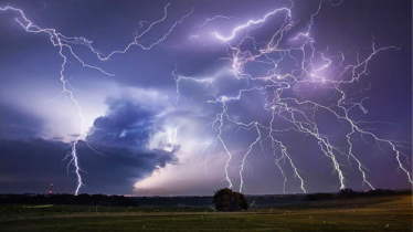 বজ্রপাতে ১৫ বছরে ২ হাজার মৃত্যু, সতর্কতা ও প্রস্তুতি এখনো সীমিত