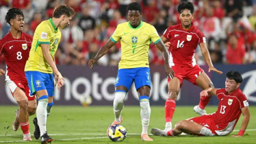 ফিফা অনূর্ধ্ব-১৭ বিশ্বকাপে টানা জয়ে শেষ ষোলোয় ব্রাজিল ফিফা অনূর্ধ্ব-১৭ বিশ্বকাপে টানা জয়ে শেষ ষোলোয় ব্রাজিল