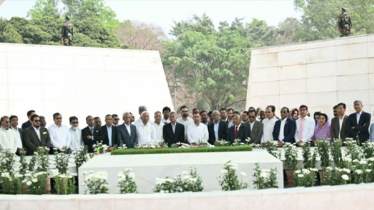 জিয়াউর রহমান ও খালেদা জিয়ার সমাধিতে প্রধানমন্ত্রী ও মন্ত্রিসভার সদস্যদের শ্রদ্ধা জিয়াউর রহমান ও খালেদা জিয়ার সমাধিতে প্রধানমন্ত্রী ও মন্ত্রিসভার সদস্যদের শ্রদ্ধা