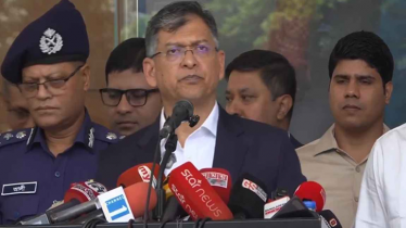 লুট হওয়া অস্ত্রের তথ্য দিলে মিলবে ২ লাখ টাকা, ঘোষণা স্বরাষ্ট্রমন্ত্রীর