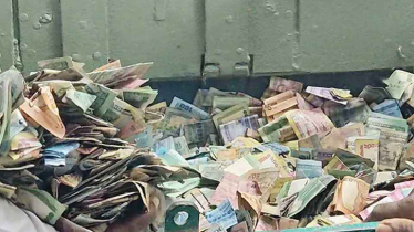 পাগলা মসজিদের দানবাক্সে মিলল ৩৫ বস্তা টাকা, চলছে গণনা