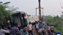 সান্তাহারে লাইনচ্যুত নীলসাগর এক্সপ্রেসের ৭ বগি উদ্ধার, চলছে রেললাইন মেরামত