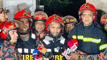 কড়াইল বস্তিতে আগুনে পুড়ল ১৫০০ ঘর: ফায়ার সার্ভিস কড়াইল বস্তিতে আগুনে পুড়ল ১৫০০ ঘর: ফায়ার সার্ভিস