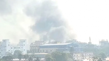 টঙ্গীতে তুলার গুদামে আগুন, নিয়ন্ত্রণে ৭ ইউনিট টঙ্গীতে তুলার গুদামে আগুন, নিয়ন্ত্রণে ৭ ইউনিট