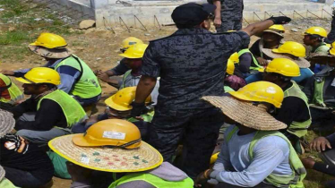 মালয়েশিয়ায় ৬৭ বাংলাদেশি গ্রেফতার মালয়েশিয়ায় ৬৭ বাংলাদেশি গ্রেফতার