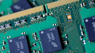 গুগল তৈরি করছে শক্তিশালী এআই চিপ ‘আয়রনউড’