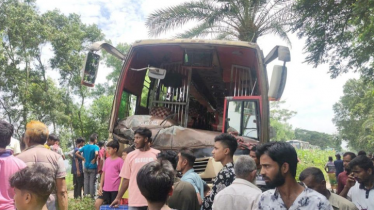 নাটোরে বাস-নছিমনের সংঘর্ষে ৩ গরু ব্যবসায়ী নিহত