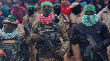 অস্ত্র সমর্পণের দাবি ‘বানোয়াট’ বলল হামাস অস্ত্র সমর্পণের দাবি ‘বানোয়াট’ বলল হামাস