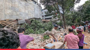 মিরপুরে এনজিওর স্বাস্থ্যকেন্দ্র গুঁড়িয়ে দেওয়ার ঘটনায় গ্রেফতার ৪