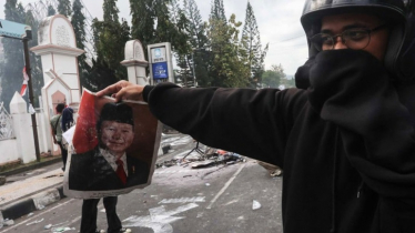 ইন্দোনেশিয়ায় সহিংসতা, চীন সফর স্থগিত প্রেসিডেন্টের