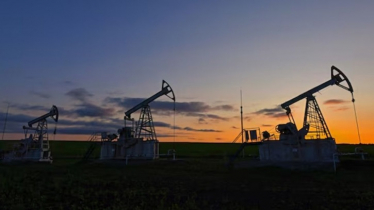 তেল নিয়ে ট্রাম্পের ঘোষণায় বিশ্ববাজারে বড় দরপতন তেল নিয়ে ট্রাম্পের ঘোষণায় বিশ্ববাজারে বড় দরপতন