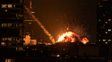 কুয়েতে বাজছে সাইরেন, দুবাইয়ে বিস্ফোরণের শব্দ কুয়েতে বাজছে সাইরেন, দুবাইয়ে বিস্ফোরণের শব্দ