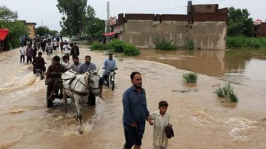 পাকিস্তানে পানিবন্দি ৬ লাখ মানুষ, নিহত ১৫