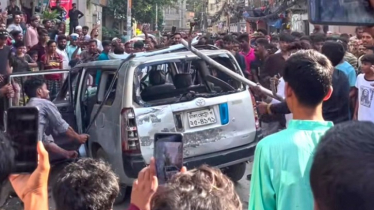 উত্তরায় বেপরোয়া গাড়িচাপায় পথচারী নিহত; গণপিটুনিতে আহত চালক উত্তরায় বেপরোয়া গাড়িচাপায় পথচারী নিহত; গণপিটুনিতে আহত চালক