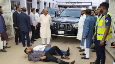 ভোলাবাসীর বিক্ষোভে অবরুদ্ধ তিন উপদেষ্টা, পদত্যাগের দাবি ভোলাবাসীর বিক্ষোভে অবরুদ্ধ তিন উপদেষ্টা, পদত্যাগের দাবি