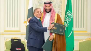 সৌদিতে ড্রোন হামলা: প্রতিরক্ষা চুক্তি মানলে যুদ্ধে নামতে হবে পাকিস্তানকে সৌদিতে ড্রোন হামলা: প্রতিরক্ষা চুক্তি মানলে যুদ্ধে নামতে হবে পাকিস্তানকে