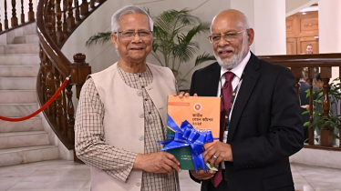 সময়ের আগেই প্রধান উপদেষ্টার হাতে নবম বেতন কমিশনের প্রতিবেদন