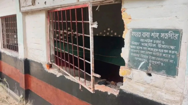 গভীর রাতে ঠাকুরগাঁওয়ে সত্যপীরের মাজার ও কবর ভাঙচুর