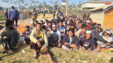 নির্বাচন ঘিরে উখিয়ায় যৌথ বাহিনীর অভিযানে ১৫০০ রোহিঙ্গা আটক নির্বাচন ঘিরে উখিয়ায় যৌথ বাহিনীর অভিযানে ১৫০০ রোহিঙ্গা আটক