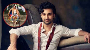 ভক্তদের চমকে দিয়ে ঢাকায় রিকশা চালালেন পাকিস্তানি অভিনেতা ভক্তদের চমকে দিয়ে ঢাকায় রিকশা চালালেন পাকিস্তানি অভিনেতা