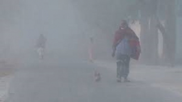 ঘন কুয়াশা ও শীতে বিপর্যস্ত কুড়িগ্রামের জনজীবন