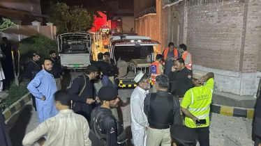 পাকিস্তানে ব্যাংক লুট ও থানায় হামলা, নিহত ১২