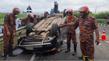 প্রাইভেটকার উল্টে ঢাকা–মাওয়া এক্সপ্রেসওয়েতে নিহত ৩ প্রাইভেটকার উল্টে ঢাকা–মাওয়া এক্সপ্রেসওয়েতে নিহত ৩