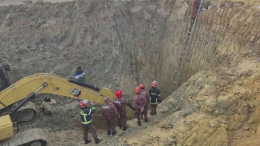 রাজশাহীতে নলকূপে আটকে থাকা শিশু ১৮ ঘণ্টা পরেও উদ্ধার হয়নি
